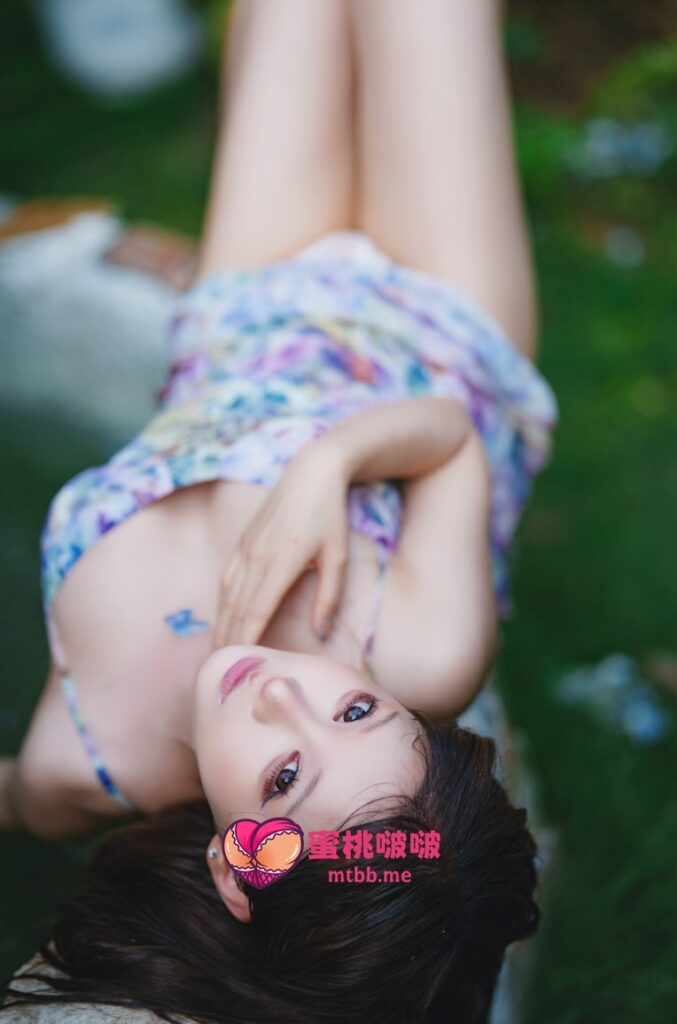 图片[1]-蠢沫沫 NO.402 水池碎花裙 [27P-676MB]-蜜桃啵啵